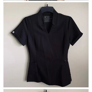 Figs Inala Black Scrub Top